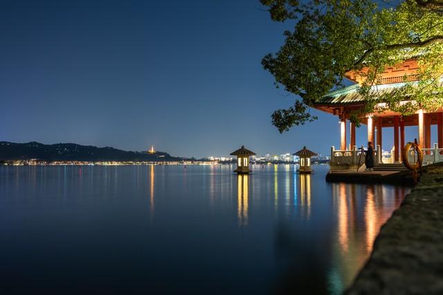 杭州夜未眠：这5处小众夜景，90%的游客都错过了！最后一个绝了！