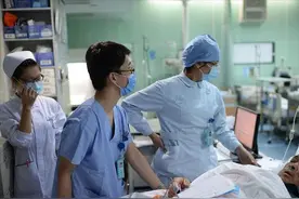 37岁男子确诊肺癌，嚎啕大哭:我的身体已经提示我了，自己没在意图片