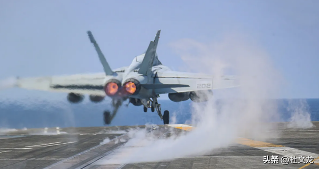 特朗普炮轰电磁弹射，称“愚蠢的电动玩具”，蒸汽弹射能否回归？