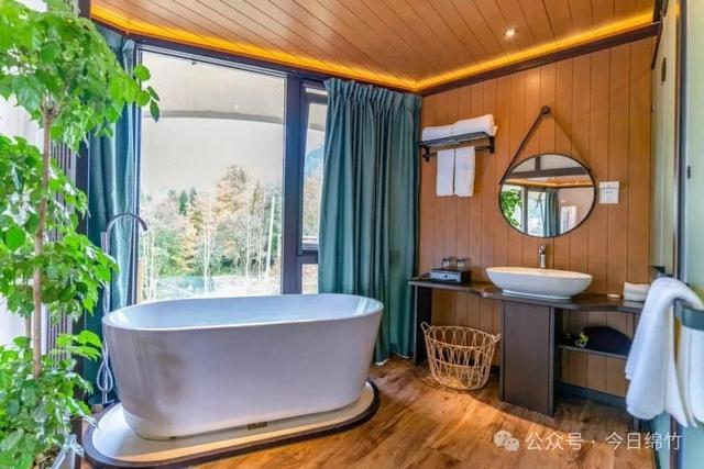 超凉快！走！住小院枕山风，做绵竹“山系青年”……