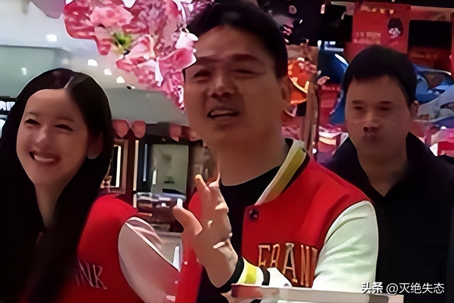 刘强东自爆在章泽天面前没自信，"老夫少妻"的残酷现实显现无疑