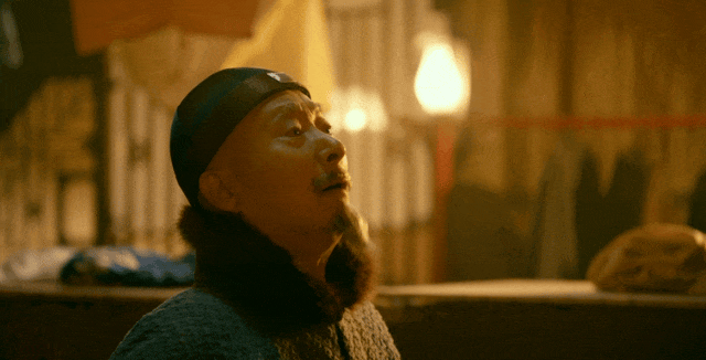从春晚台柱子到被“封杀”23年，如今王者归来，让无数观众笑着笑着就红了眼睛