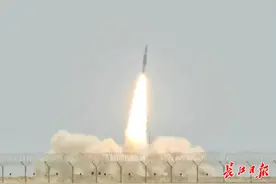 抢占新赛道图片