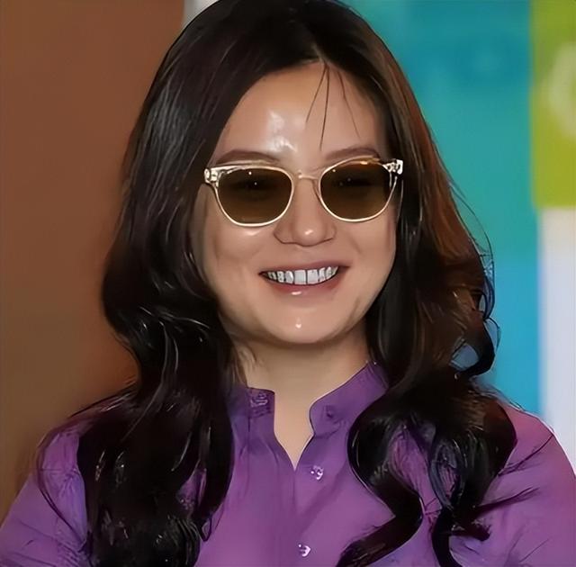 赵薇没想到，自己不止被圈内封杀，还有一件事，也让她面子挂不住