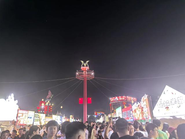 北京最大的夜市！逛三个小时完全没问题！停车场有十个！人山人海