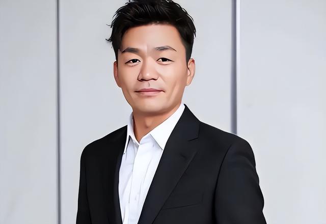 王宝强儿子已长大，是谁的亲儿子一目了然，观众：太像了