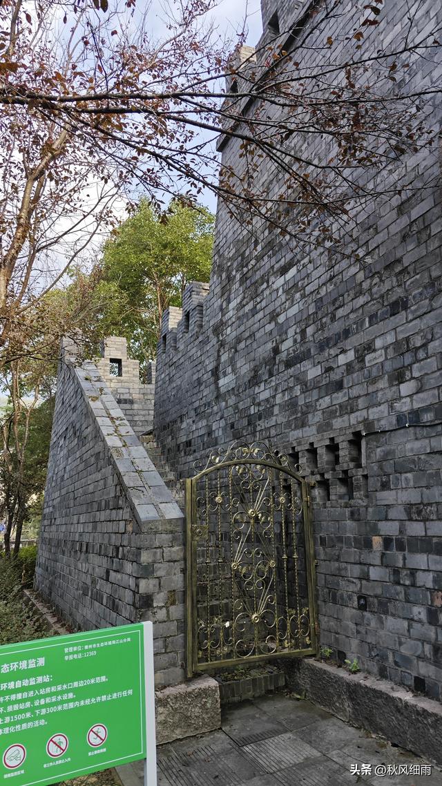 自驾浙江衢州第三天，枫岭关打卡三省界碑，江郎山爬到腿抽筋