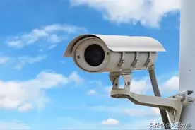 原来用微信就可以查看，高速公路的监控摄像头，这个功能很实用图片