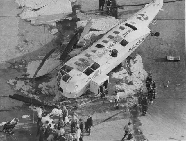 直升机发明 110 多年，它会因为无人驾驶和电动变成空中出租车么？