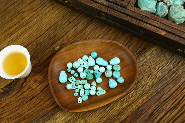 一篇搞懂绿松石的常见“优化造假”手段，避免踩坑！