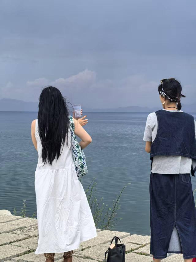 见到赛里木湖的蓝，才明白什么叫“眼睛会怀孕”