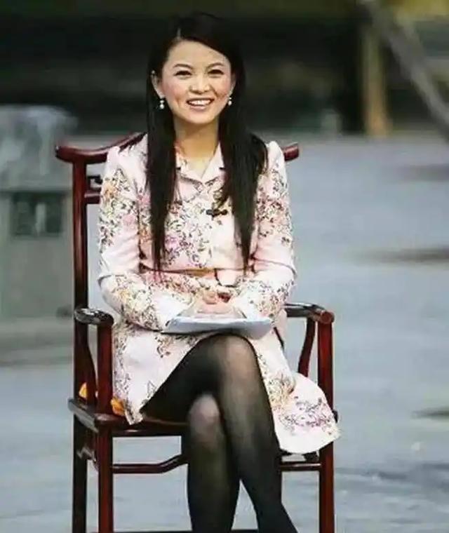 李湘不忍了！公开坦白和释永信的真实关系，亲吻照终于真相大白