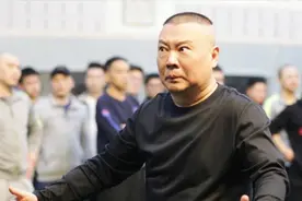 对郭德纲 "火力全开"？5位明星批斗相声低俗，有人直指 "德艺双失"图片