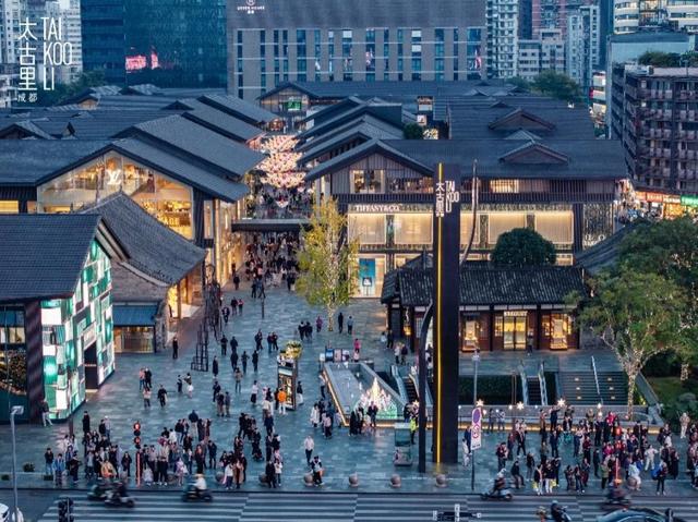 成都太古里“冬日绮旅Marvelous Journey”冬季主题活动正式开启