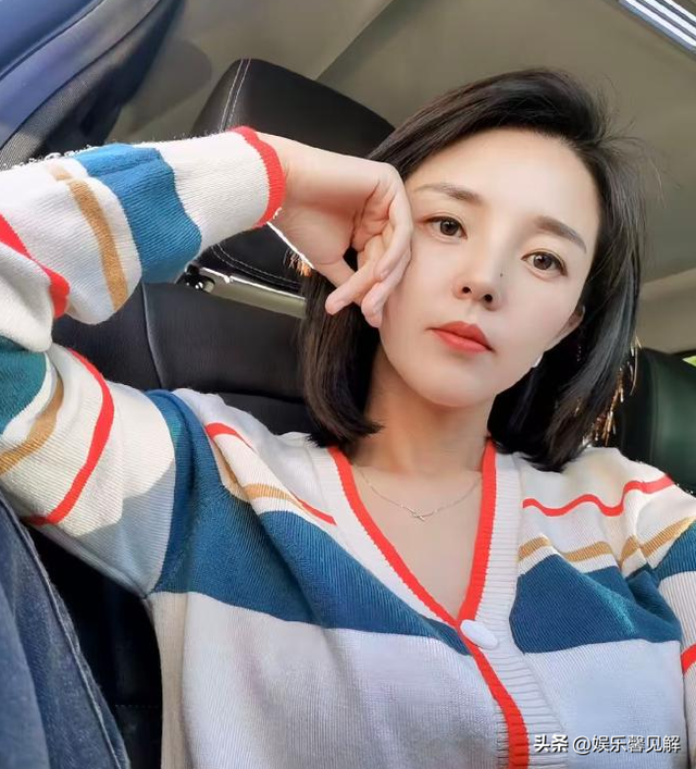 女兵领队王媛回家！老公合影照曝光，又美又飒，生了3娃仍像少女