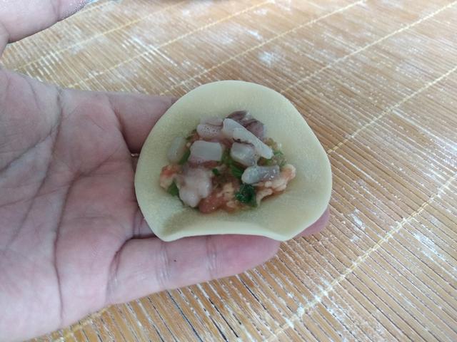 冬至吃饺子	，建议大家：少吃白菜萝卜，多吃4样，养阳暖身庆团圆