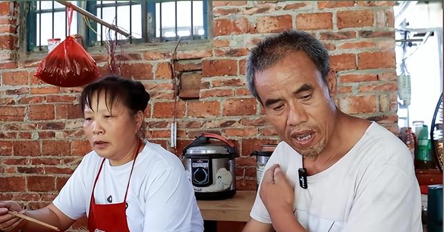 07年，湖南21岁小伙到上海打工，认了上海干妈，失踪18年生死未卜