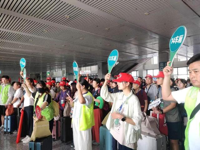 载客全满！菏泽始发“草原避暑旅游专列”今日发车！