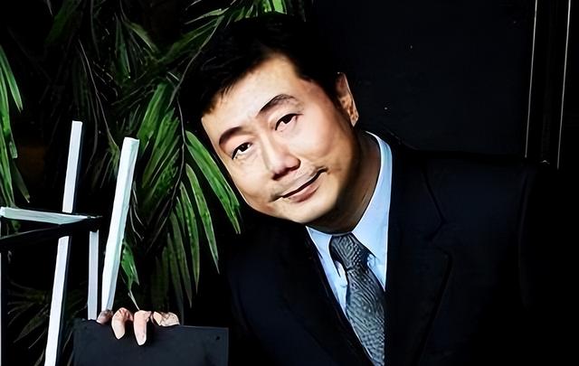 被逮捕的四位央视主持人，个个都沦落到阶下囚，最严重的出卖国家