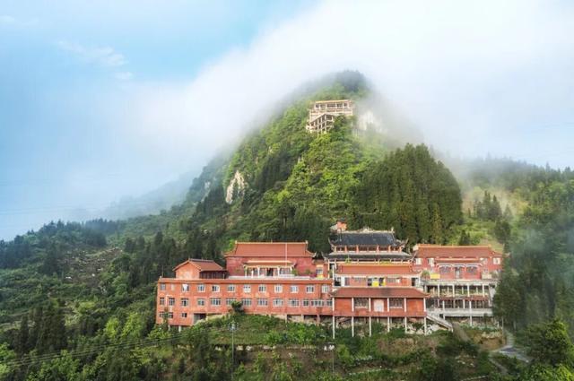 花几十块跨省干饭！成都人挤爆的8个小众县城