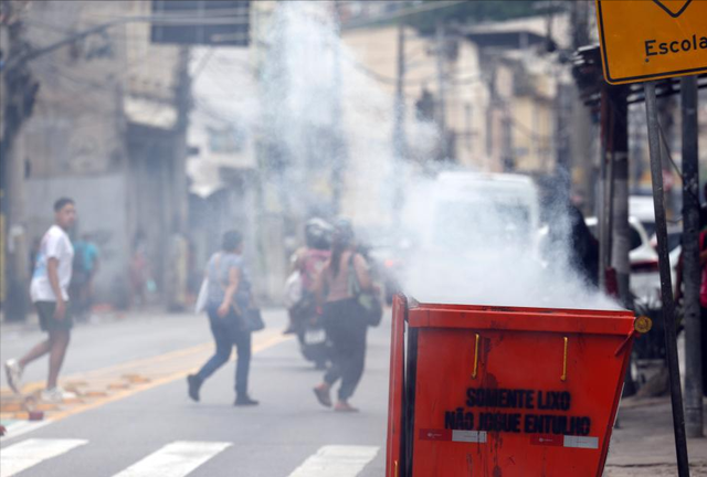 血洗贫民窟抓毒贩，真正的犯罪大佬在金融街数钱！巴西揭惊天黑幕