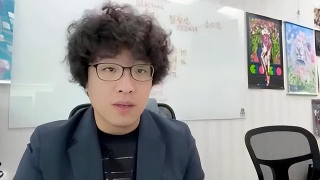 潜伏在中国的反华家族，靠大陆收入上亿，如今下场大快人心！