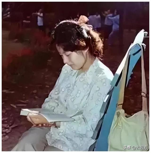 92年相亲失败,去兄弟家喝酒,他娘却悄悄问我:你看我家姑娘咋样