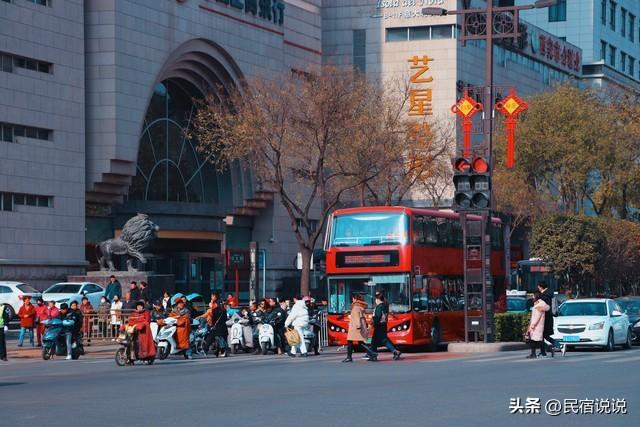 2月23日，“秦皇”开着公交带你看大雪中的西安十景。