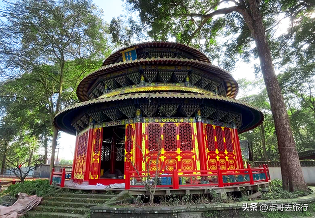 成都最不可低估的寺庙，金碧辉煌，充满皇家气度，公交可直达！