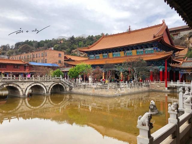 昆明这座千年古寺“好奇怪”：进门要走下坡，大雄宝殿在最低处？