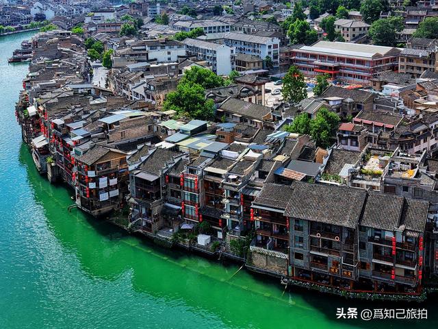 镇远古镇青山含黛 渔舟唱晚 不是江南 胜似江南