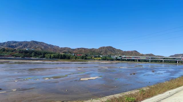 包头，溜达昆都仑河公园、湿地公园、赵长城遗址、昆都仑召、蓝伽