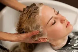 头皮长疙瘩？警惕毛囊炎！做好这3件事，配合3味药，消炎更快！图片