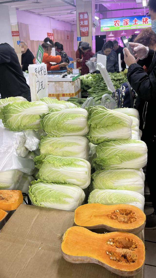 轨道直达的赶场地!地方超大,东西多,买菜这些超方便