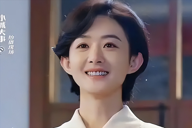 离春节不到2月	，52岁辛柏青高调传出喜讯，朱媛媛终于可以放心了