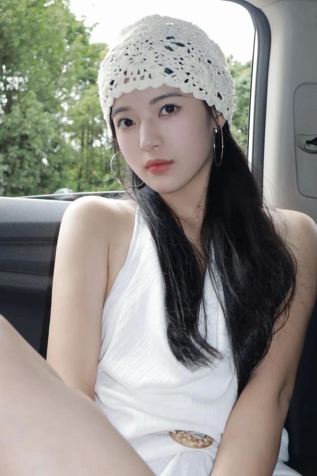 模特方圆车内氛围感写真大赏，真的好美好有气质