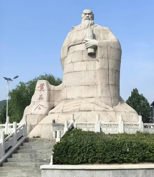 这座火车都没通的河北小城，却藏着中国历史上最悠久的北岳庙