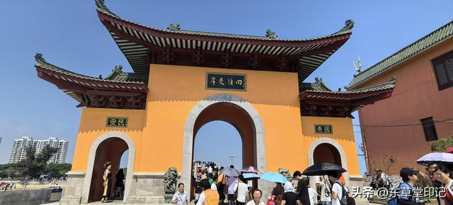 探秘石狮黄金海岸洛迦寺：海上佛国的千年禅韵与滨海秘境