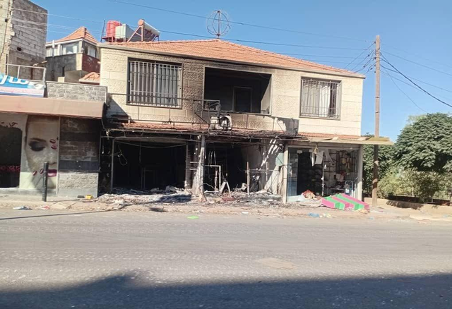 8个师一夜之间撤干净，700人阵亡，以军空投，叙利亚被朱拉尼分裂