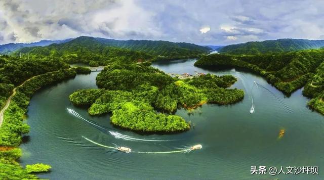 这5个宝藏避暑地，白天耍水、晚上盖被子，本地人都私藏！