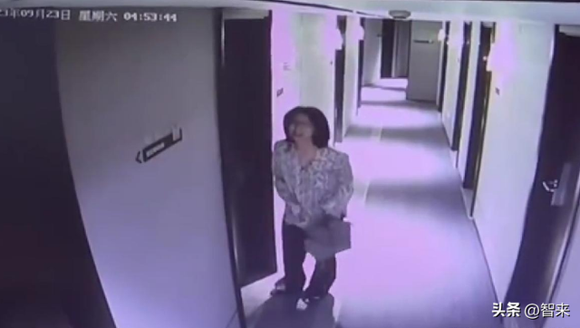 凌晨从酒店逃出的醉酒女子，700天后穿着同一双鞋 站到了法官面前
