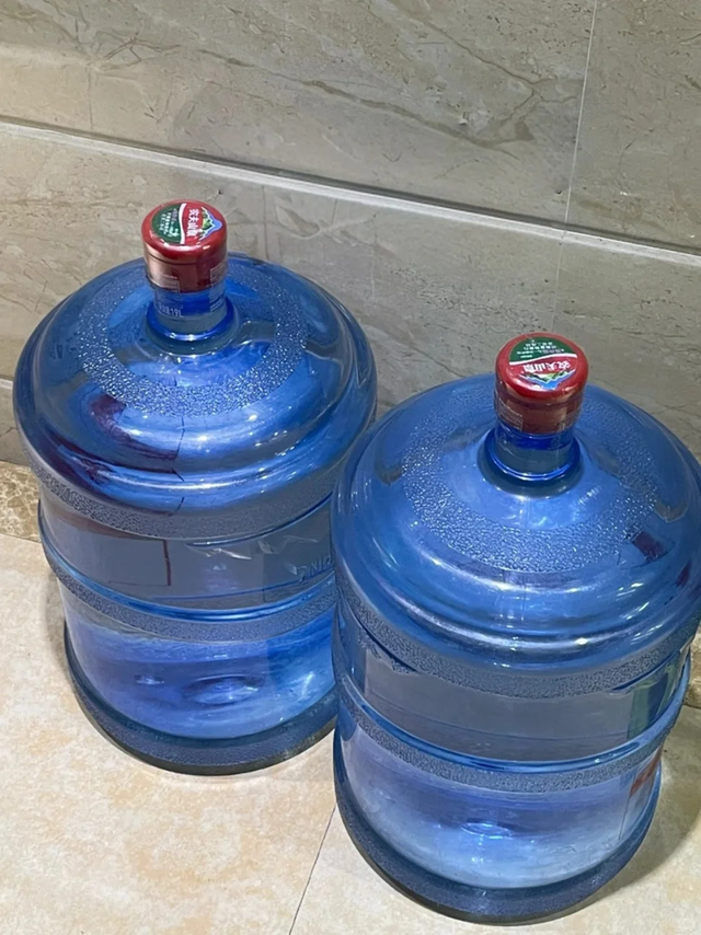 当我把家里的桶装水换成净水器，才发现二者区别太大了！建议看看