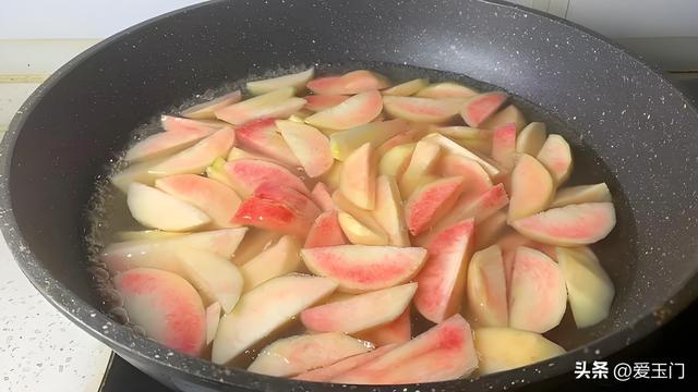 买桃子，就要挑“公”的，香甜多汁又好吃！教您一招，一挑一个准