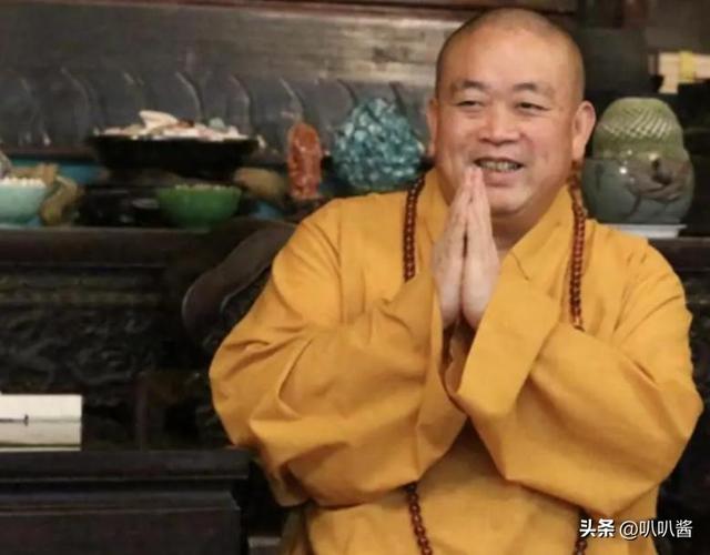 拔出萝卜带出泥，佛协对释永信再下重手，“遮羞布”彻底被撕开