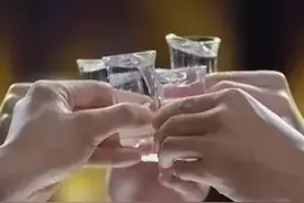 要想喝酒不醉，记住喝酒前半小时，吃点这些东西图片