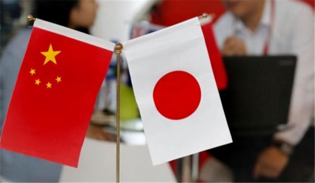 高市硬刚到底，要将中国高官驱逐出境？中方以牙还牙，日本破防了