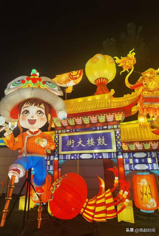 河北涿州“通会灯市”启幕喜迎国庆，首日涌入京津冀游客近5万人