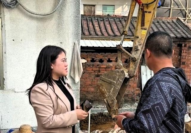 全红婵老家，第2栋新房开工！女设计师现场指挥：图纸还需要优化