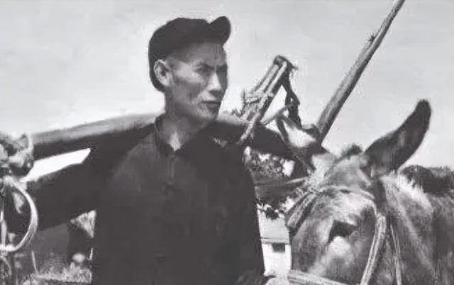 他曾受毛主席接见10次，还被写进文章，78年被免去所有职务，为何