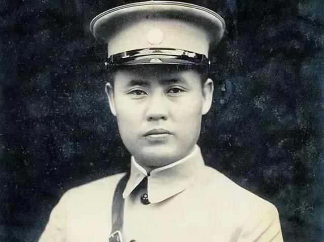 傅作义之女傅冬菊，49年解放北平有功，建国后担任什么级别干部？